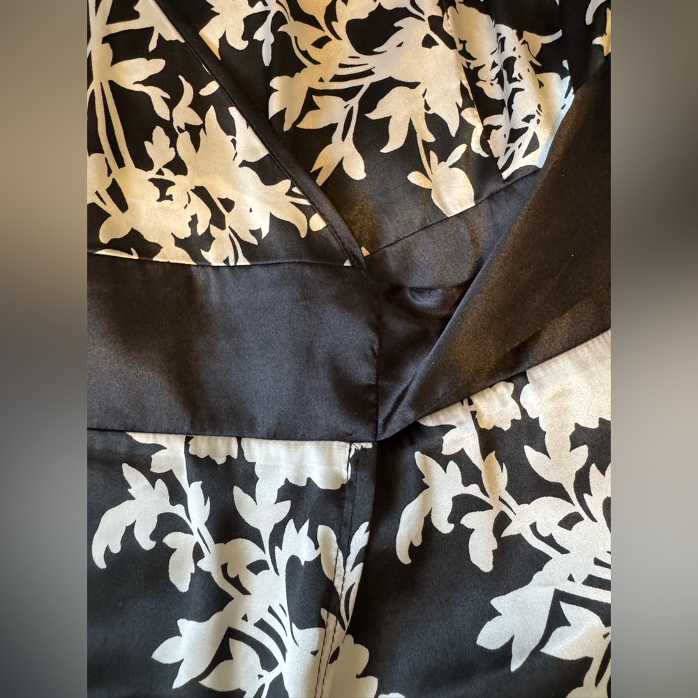 Black & White Floral Kimono Wrap Dress - Picture 4 of 7